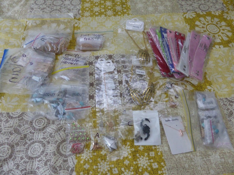 Bulk Assorted Jewellery - All Brand New Carousel 1