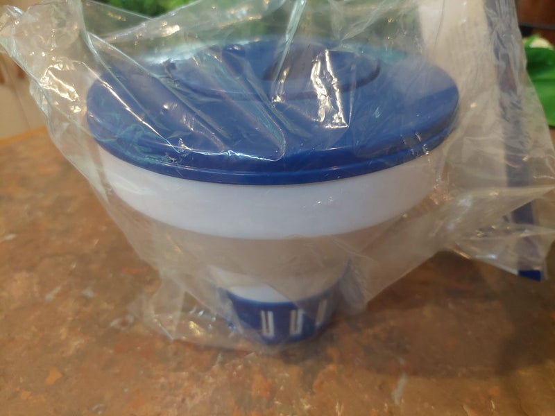 Kokido floating chlorine dispenser Carousel 1