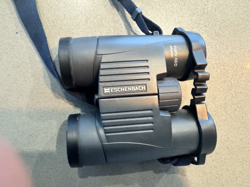 Eschenbach Binoculars Trophy AS/D 8x32 B Carousel 1