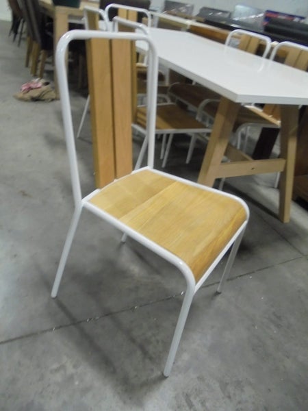 Zara 7pce dining suite Carousel 2