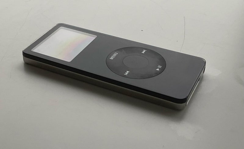 iPod Nano - 1st Generation **On a low reserve* Carousel 2