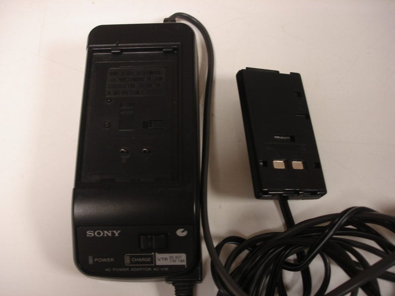 Sony Video Camera 8 mm Model CCD-TR440E PAL64142329397123112