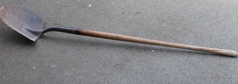 Vintage USA Made - Heat Treated Shovel (GE90) Carousel 1