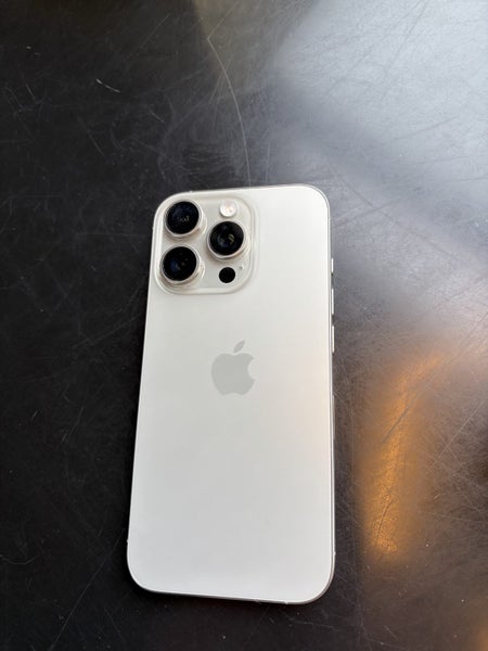 iPhone 16Pro Natural Titanium 128gb excellent cond.63841626885633113