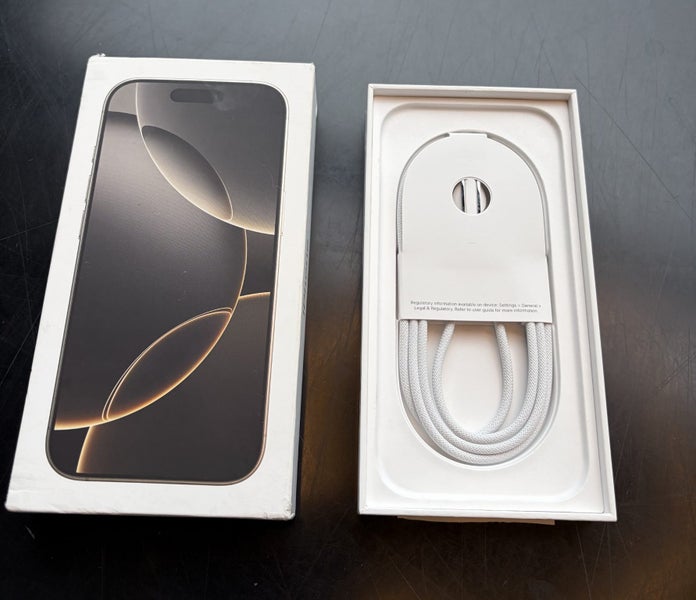 iPhone 16Pro Natural Titanium 128gb excellent cond.63841626885633114