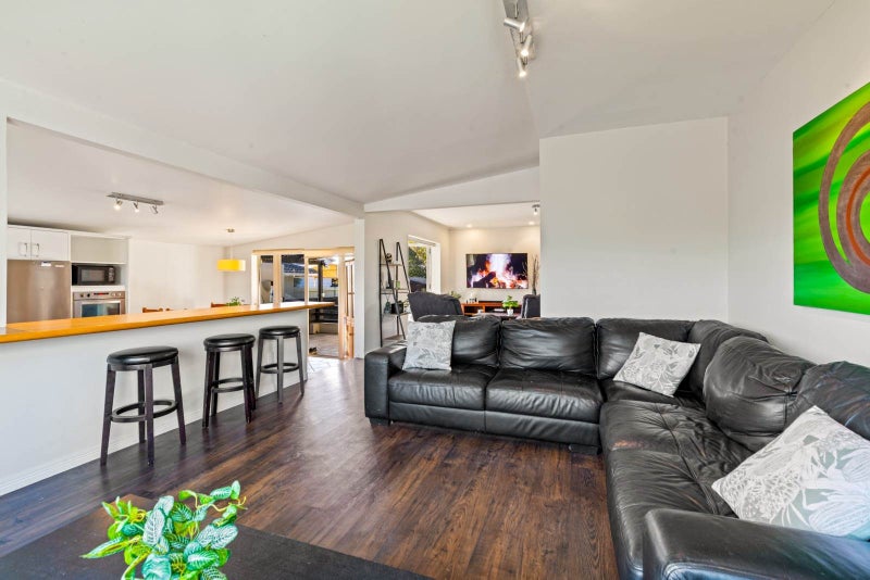 Freehold Section; Large Home; Excellent Schools64296394871297112