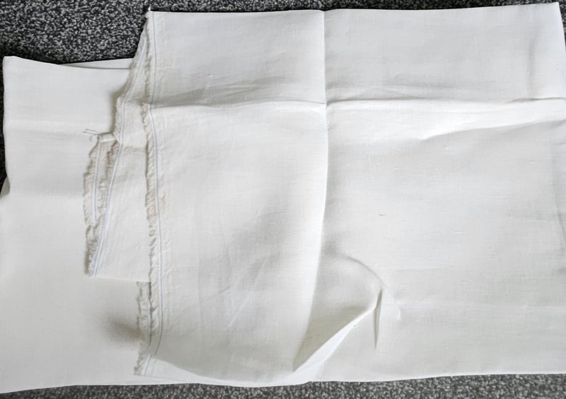 WHITE COTTON FABRIC, 147CM×82 CM Carousel 1