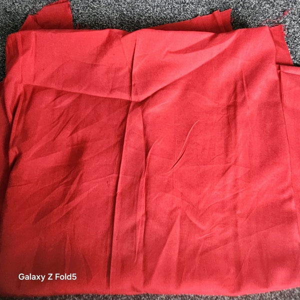 RED POLYESTER FABRIC, 278 CM×134CM Carousel 1