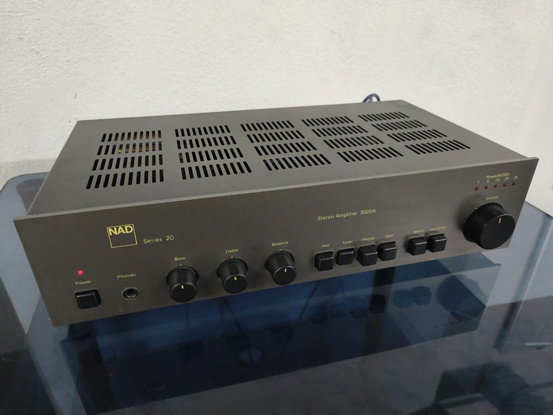 NAD 3020A Carousel 2