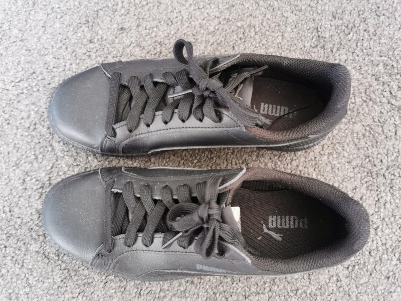 Black Puma Kids Shoes (23CM/UK 4) - GOOD CONDITION Carousel 1