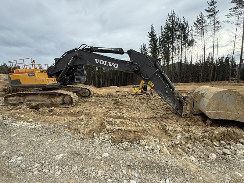 2022 Volvo EC480DL63917161292417111