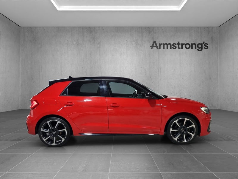 2022 Audi A1 35 TFSI S Line63840032410115114