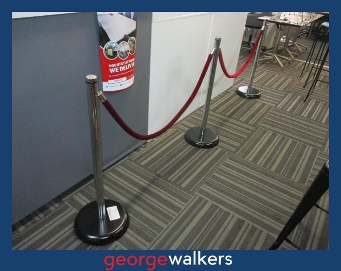 PR6196 Chrome Crowd Controller Set with Ropes Carousel 1