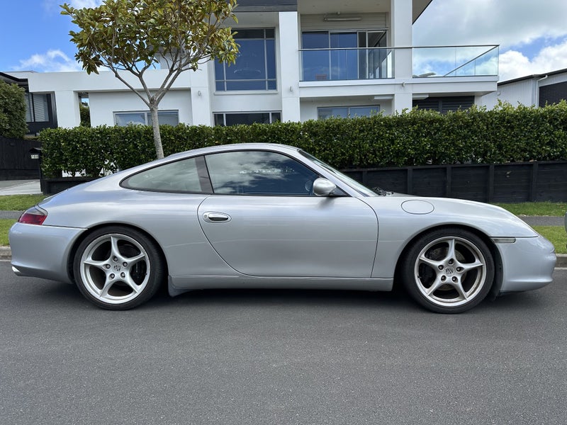 2002 Porsche 911 Carrera63840889072129112