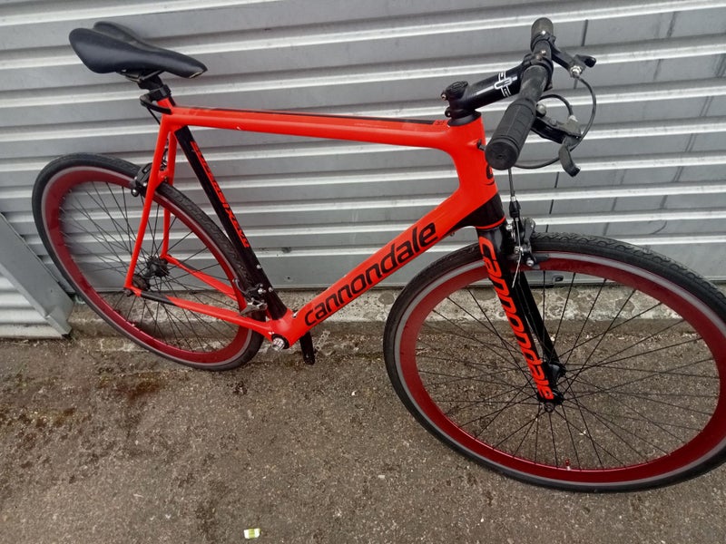 Carbon Fiber Cannondale Bike63841827941123111