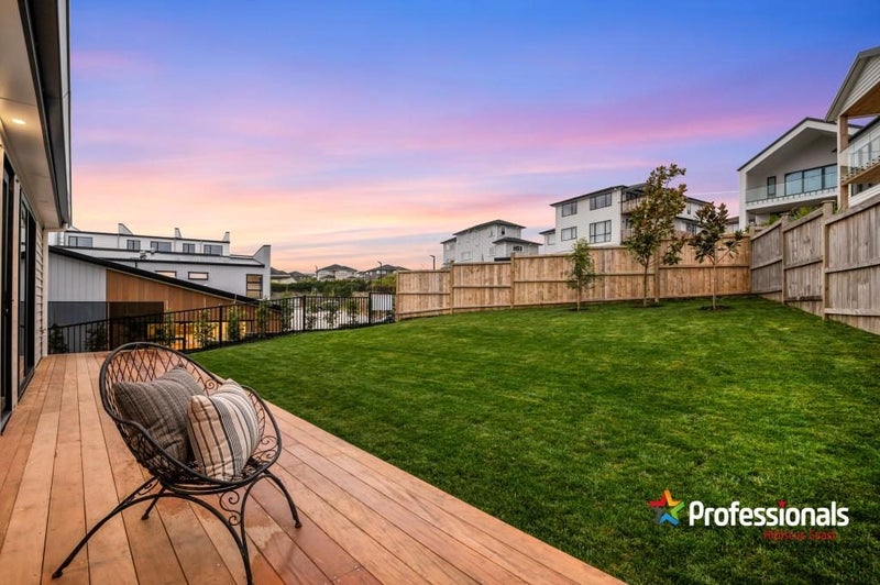 A Statement of Style and Space64428099006977113