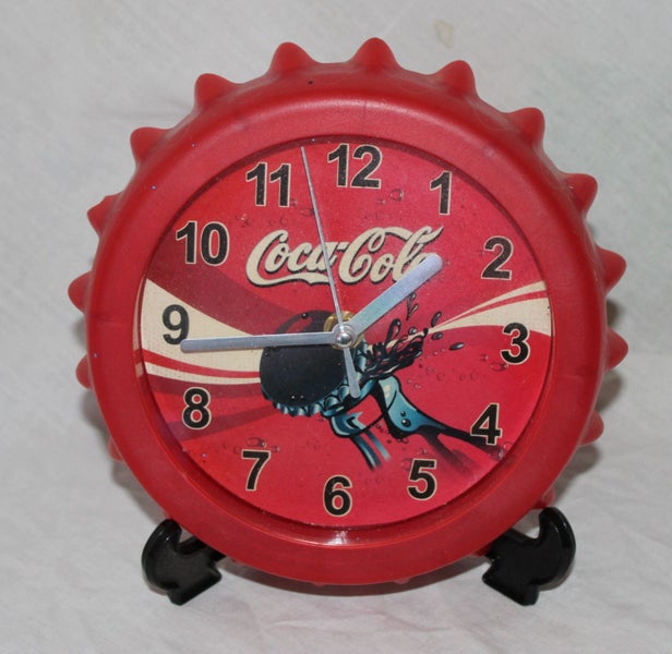 Vintage Coca Cola Bottle Top Clock (SGE95) Carousel 1