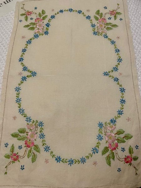 A lovely bright linen hand embroidered Doily/tray cloth Carousel 1