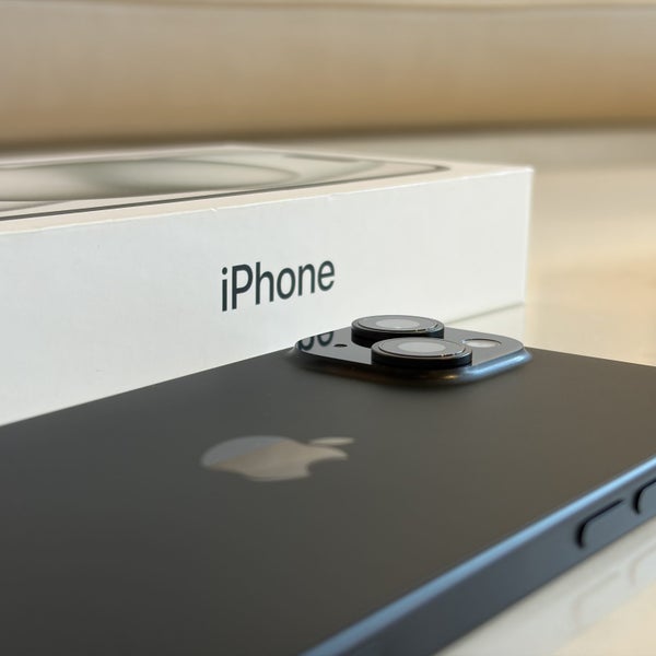 BRAND NEW - iPhone 15 128GB Black63843288785793110