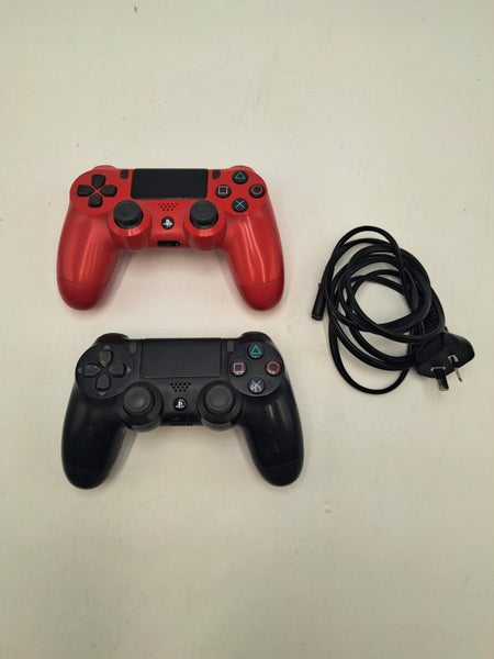 * White 500GB PS4 Console w/ 2 Dualshock Controllers! * Carousel 4