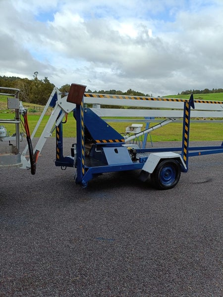 Cherry Picker Carousel 1