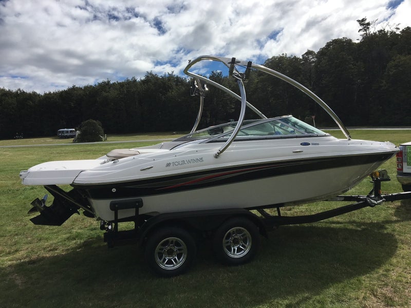 Four Winns Horizon 19063843289565827114