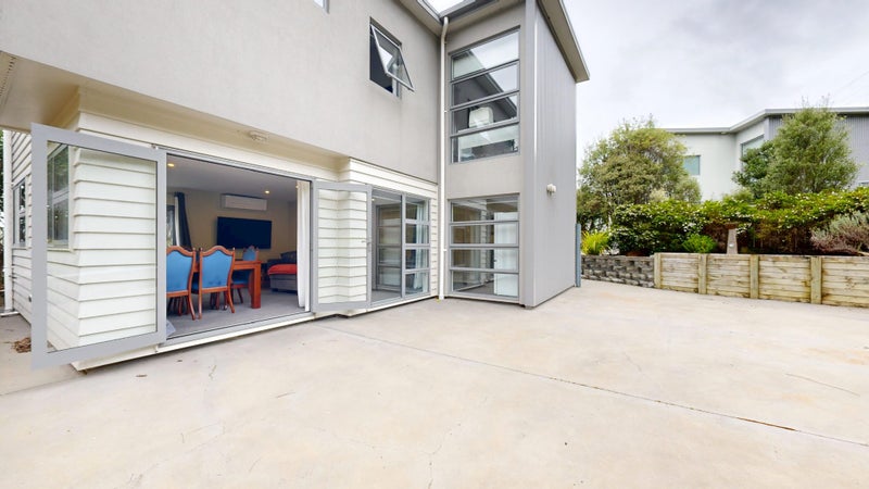 Image 1 of 21
