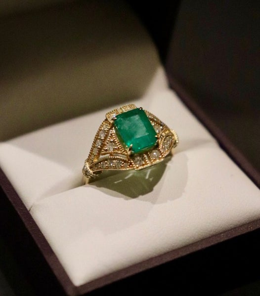 14ct Yellow Gold Art Deco Style Emerald & Diamond Ladies Ring Carousel 1