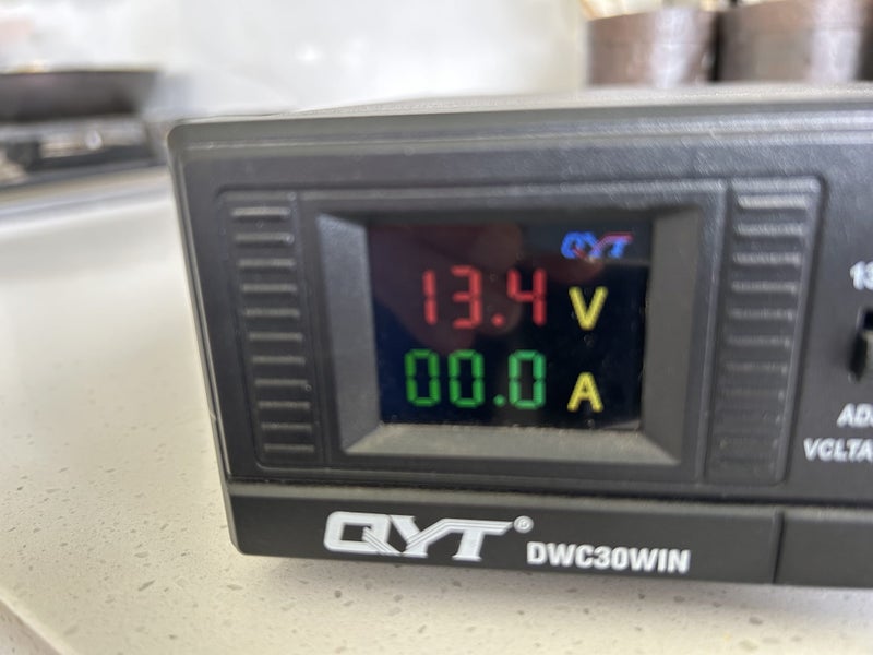 Adjustable 30A power supply QYT DWC30WIN63844801912961110