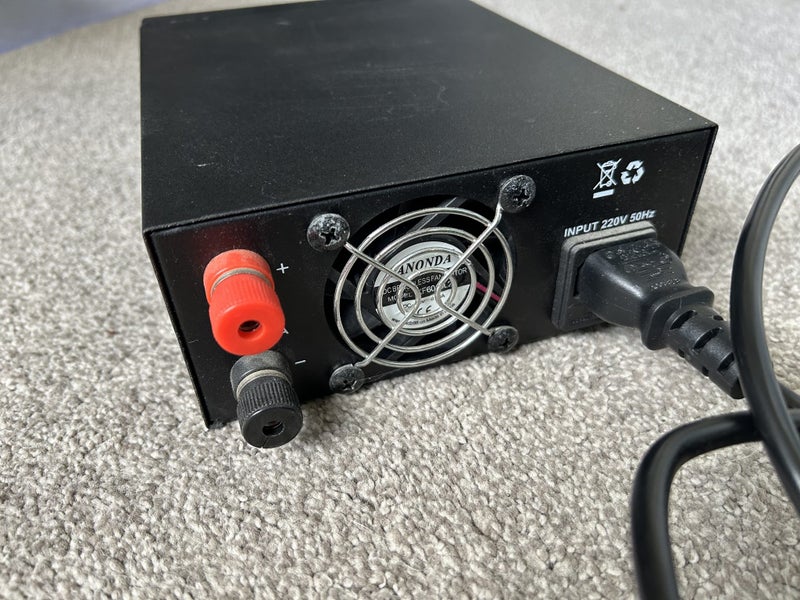 Adjustable 30A power supply QYT DWC30WIN63844801912961112