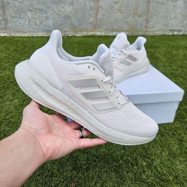 **BRAND NEW** Adidas PureBoost 22 Shoes Carousel 1