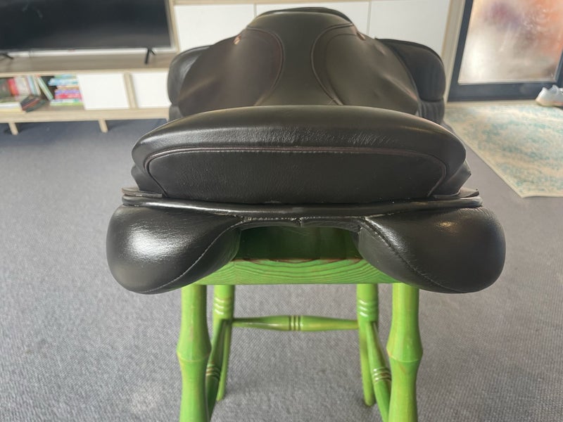 Albion K2 Jump Saddle63845419303682113
