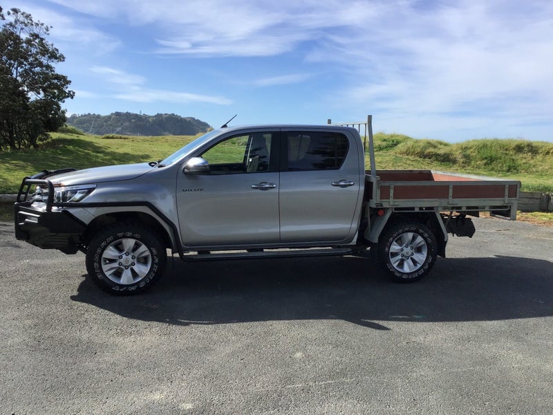2017 Toyota Hilux 4WD SR5 2.8DT DOUBLE CAB UTE/...63851448067842114