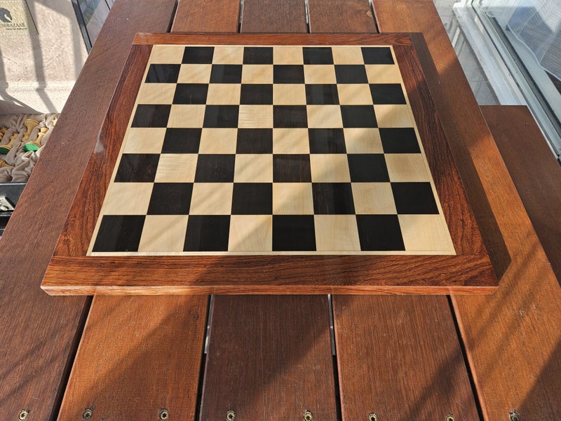 Luxury Genuine Ebony & Maple Chess Board with Padded Carrying Bag – Brand New63851562539907110
