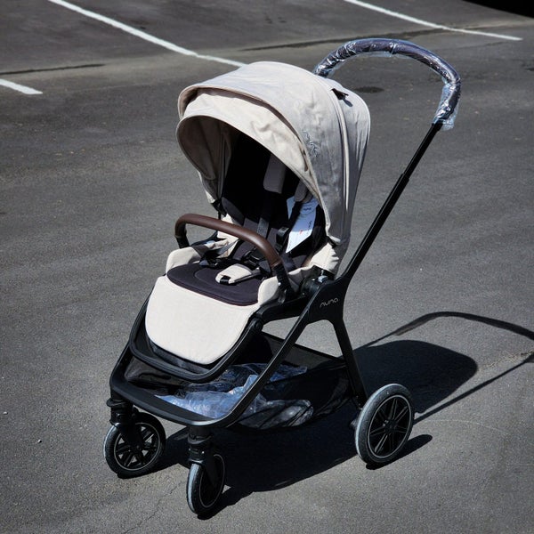 NUNA Triv Next Stroller - Biscotti with black inserts Carousel 1