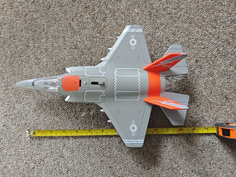 F-35 Lightning toy model and A hotwheel Jet Carousel 1