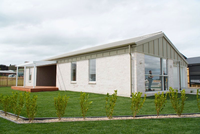 Image 1 of 20