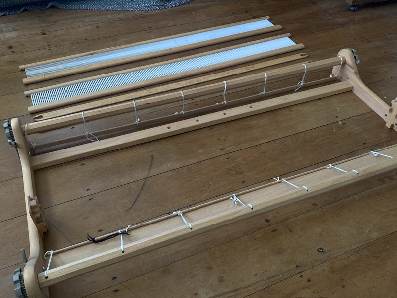 Ashford rigid heddle loom 120cm long + two reeds and shuttles64442575755905112