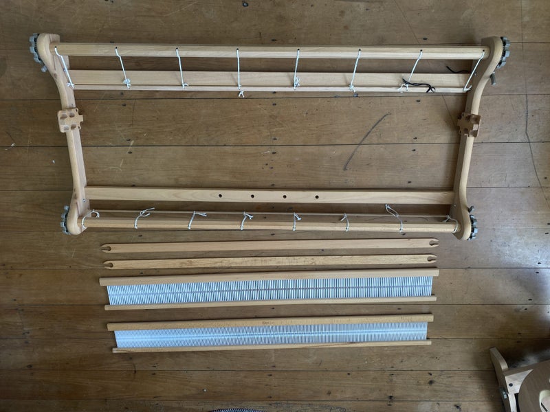 Ashford rigid heddle loom 120cm long + two reeds and shuttles Carousel 1