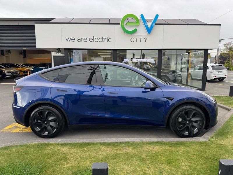 2023 Tesla Model Y Rear Wheel Drive63852928209922113