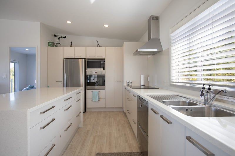 Uninterrupted Water Views & Privacy63853580809859114