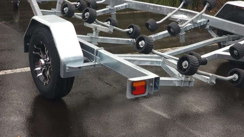 Boat Trailer AX580R NZM Suits hull length 5.2-5.5m64318109555715114