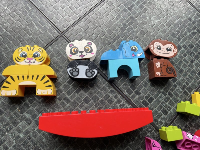 My first Duplo bulk! Balancing animals and Minnie Mouse Carousel 2