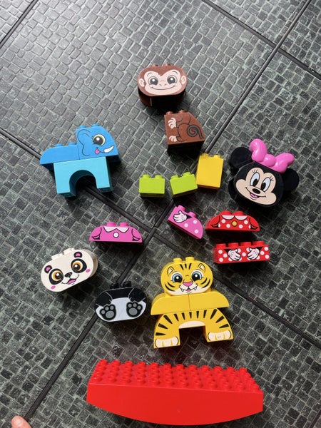 My first Duplo bulk! Balancing animals and Minnie Mouse Carousel 1