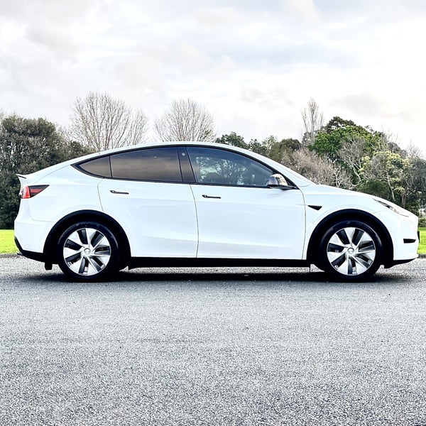 2022 Tesla Model Y Rear Wheel Drive63861999288193113