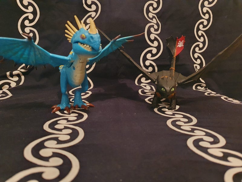 How to train your dragon figures Carousel 1