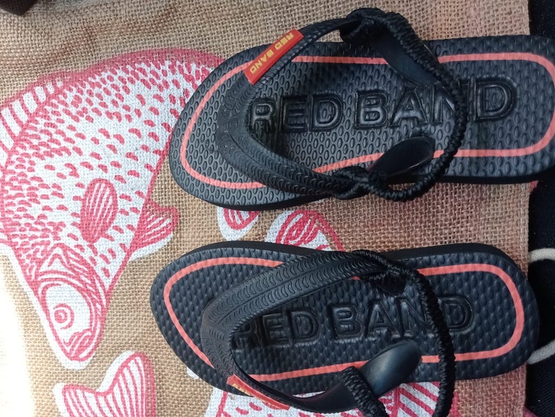 Red band toddlers jandals size 6 1/2 new Carousel 1