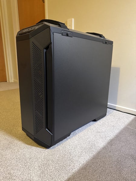 ASUS GT 501 case with 3 ASUS argb fans (can connect to armoury crate)63857064465153113