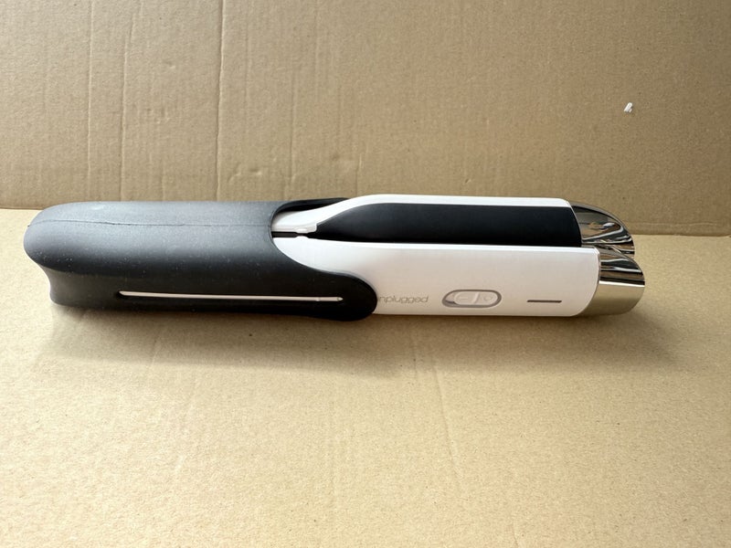 GHD unplugged hair straightener - white Carousel 2