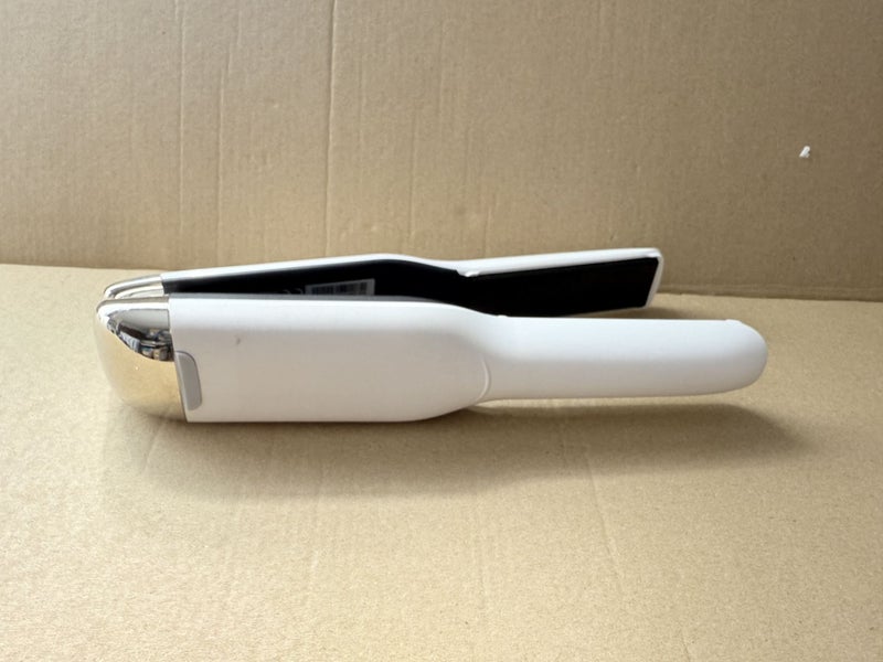 GHD unplugged hair straightener - white Carousel 5